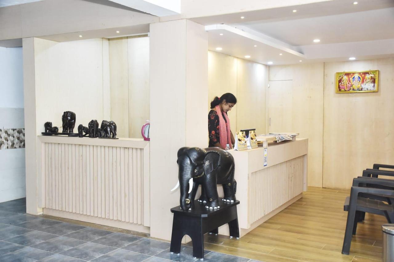 מדיקרי Hotel La Gowri, Coorg מראה חיצוני תמונה
